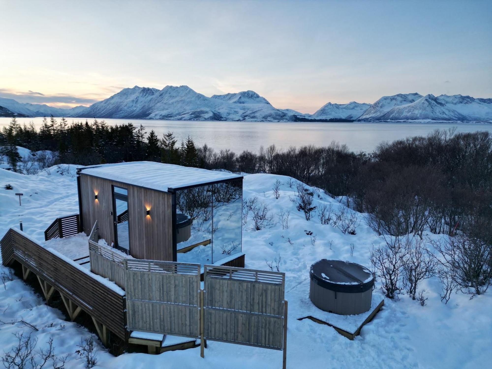 Wonderinn Arctic Utstrand Kültér fotó
