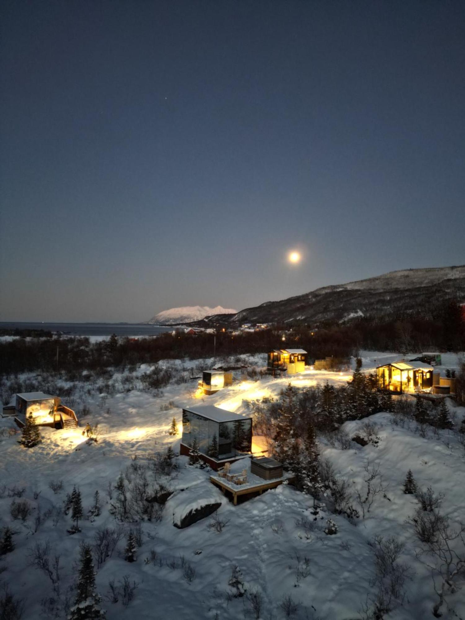 Wonderinn Arctic Utstrand Kültér fotó